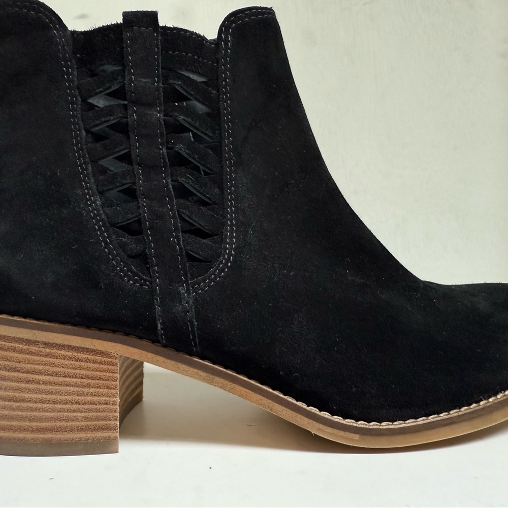 Paul Green Black Ankle Boots with Suede Finish size 7women H26N22